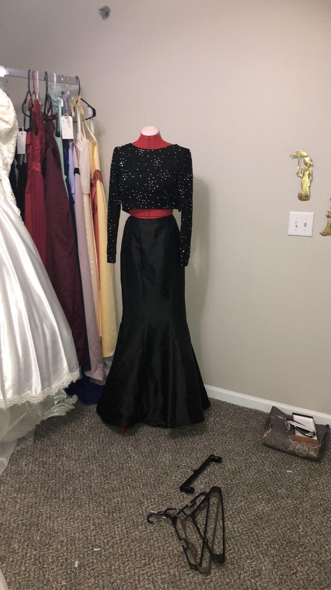 Jovani Size 0 Black Mermaid Dress on Queenly