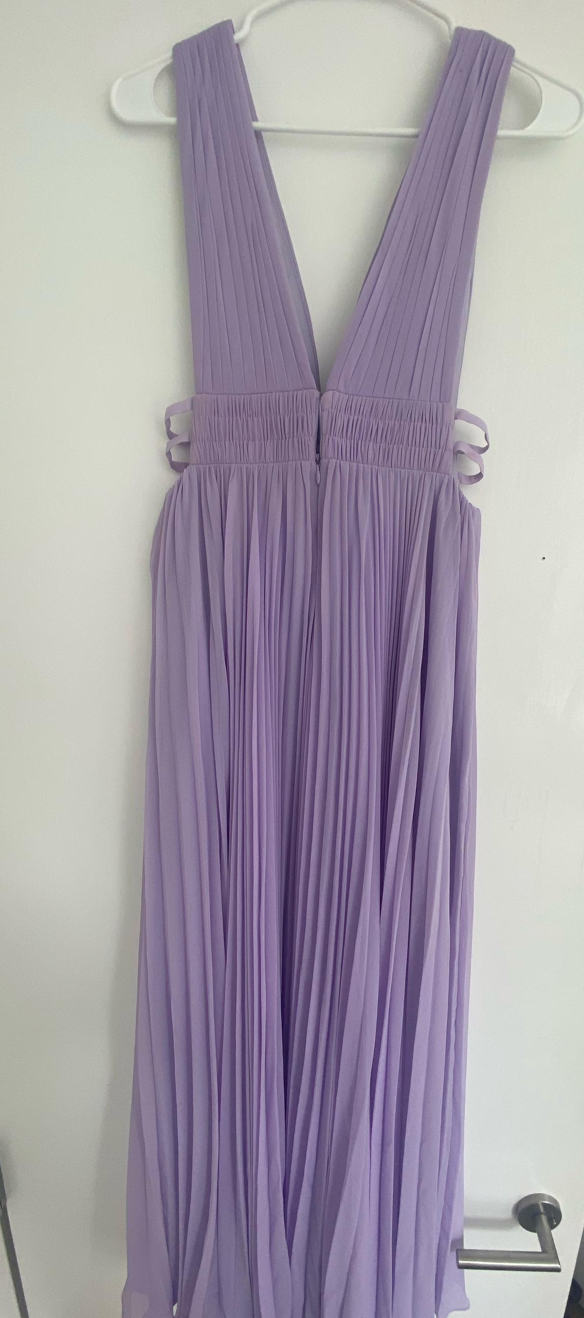 Fame and Partners Size 2 Purple Floor Length Maxi on Queenly