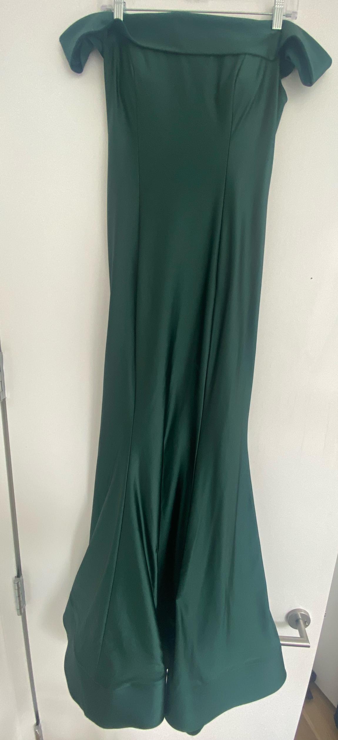 Amelia Couture Size 6 Green Mermaid Dress on Queenly