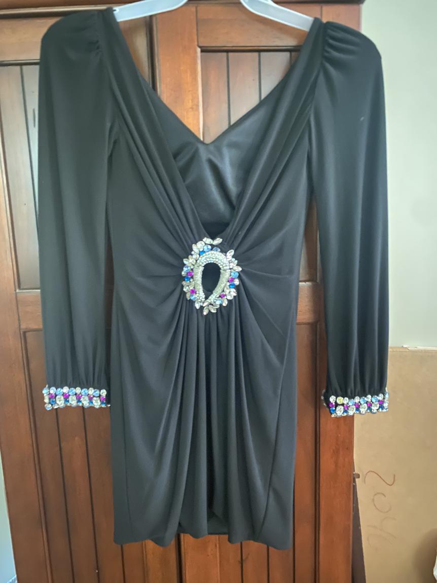 Blush Prom Size 6 Black Cocktail Dress on Queenly