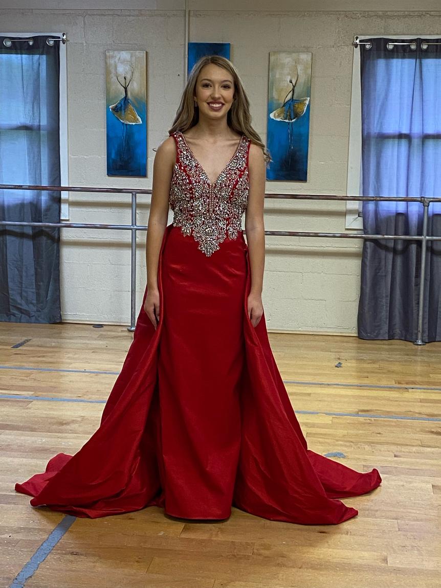 Mac Duggal Size 2 Prom Red Dress With Train on Queenly