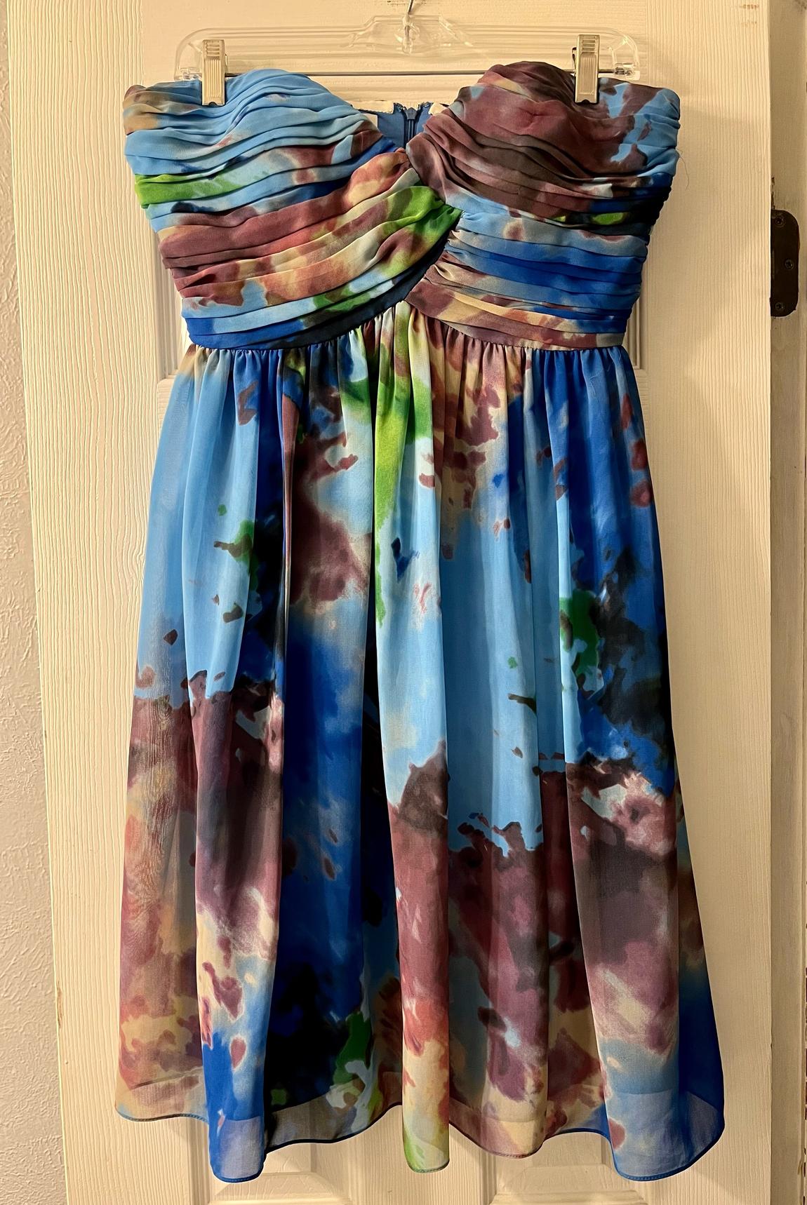 Size 8 Strapless Blue Cocktail Dress on Queenly