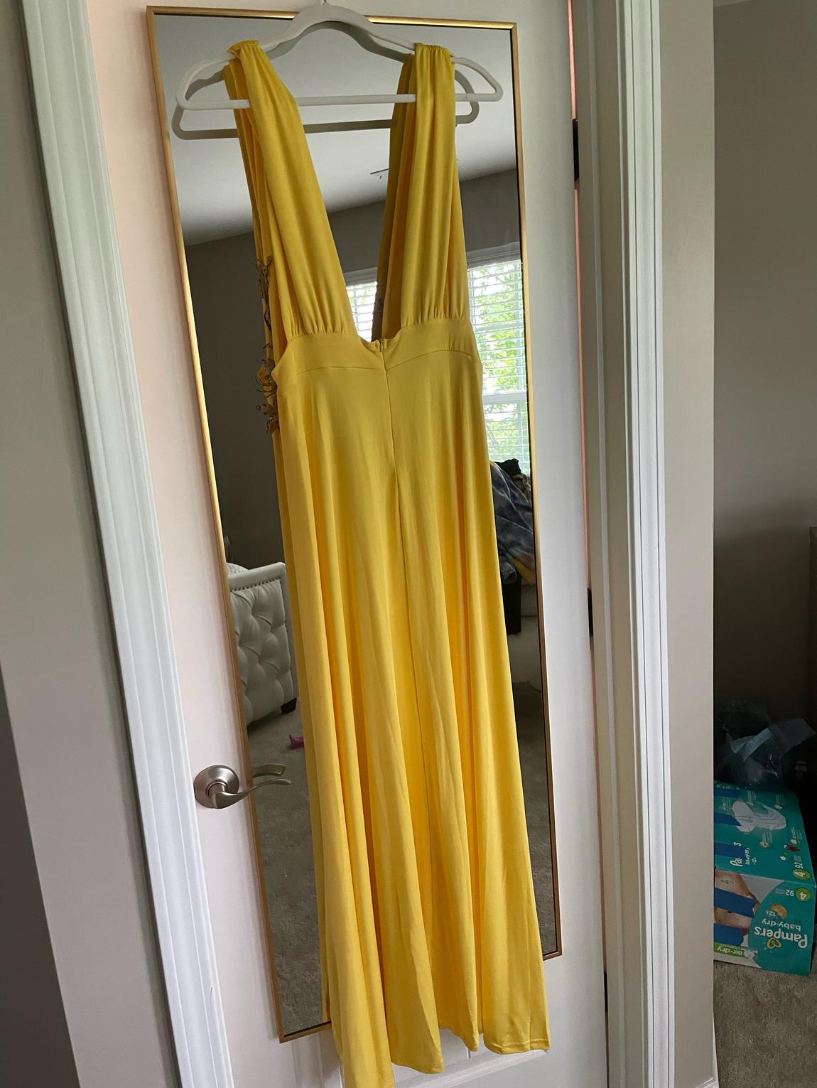 Size 8 Yellow Floor Length Maxi on Queenly