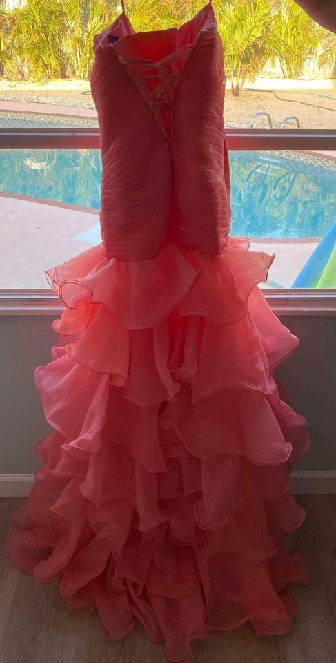 Size 6 Prom Strapless Sequined Hot Pink Ball Gown on Queenly