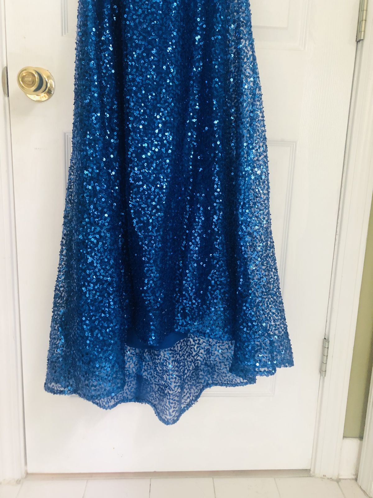 Size 2 Prom Lace Royal Blue Cocktail Dress on Queenly