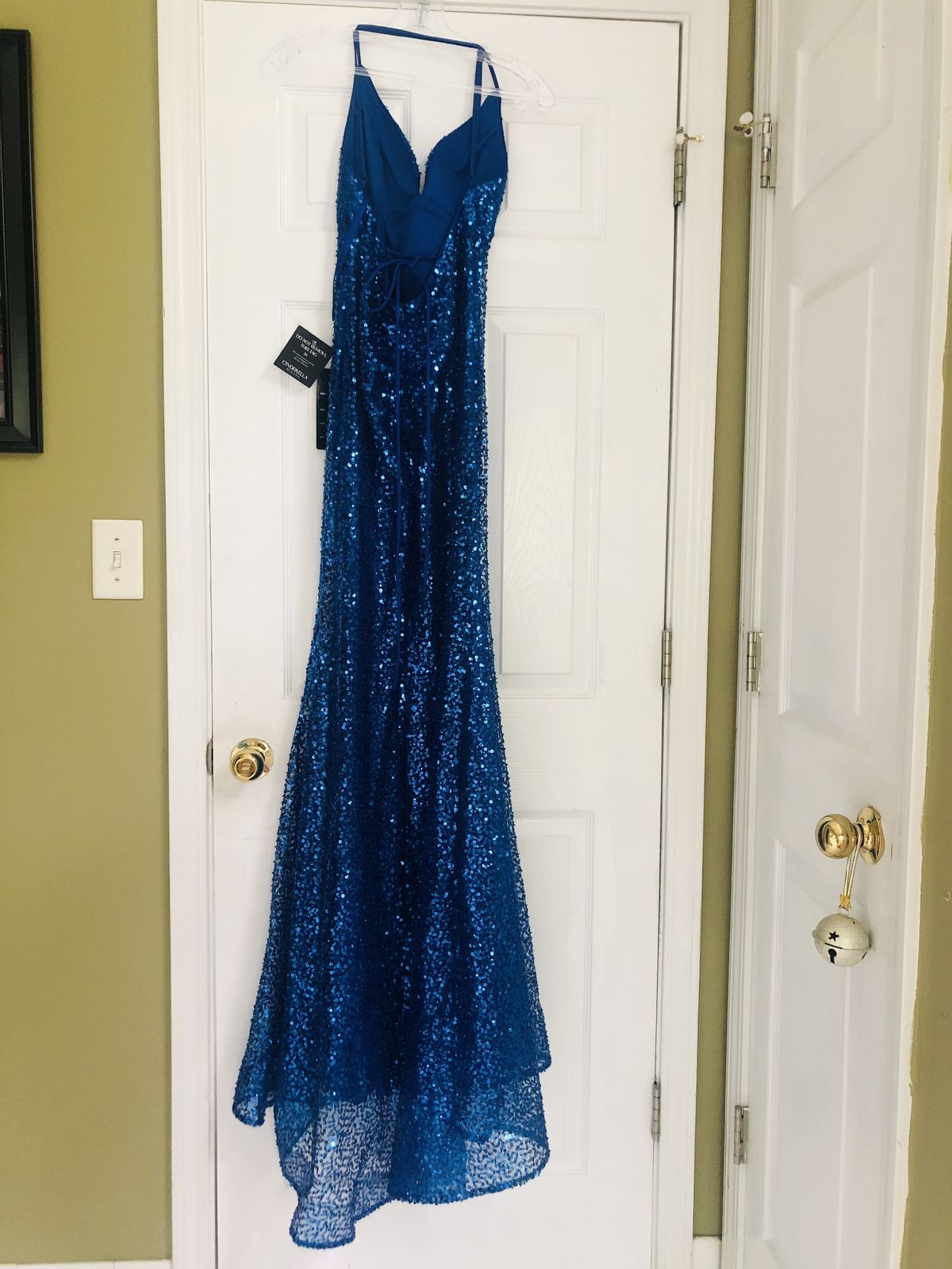 Size 2 Prom Lace Royal Blue Cocktail Dress on Queenly