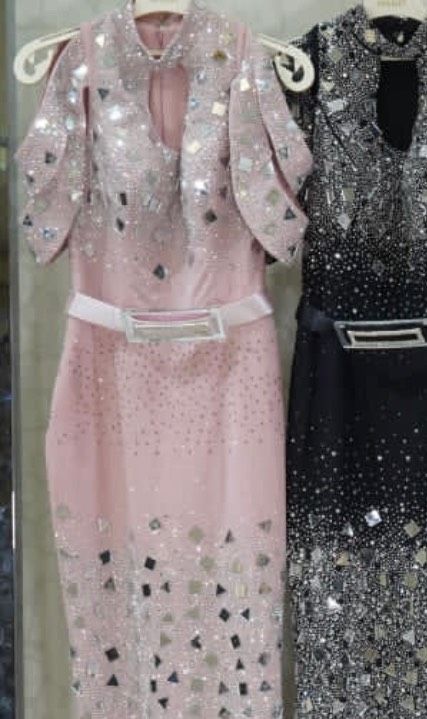 Size 4 Prom High Neck Sequined Light Pink Cocktail Dress on Queenly