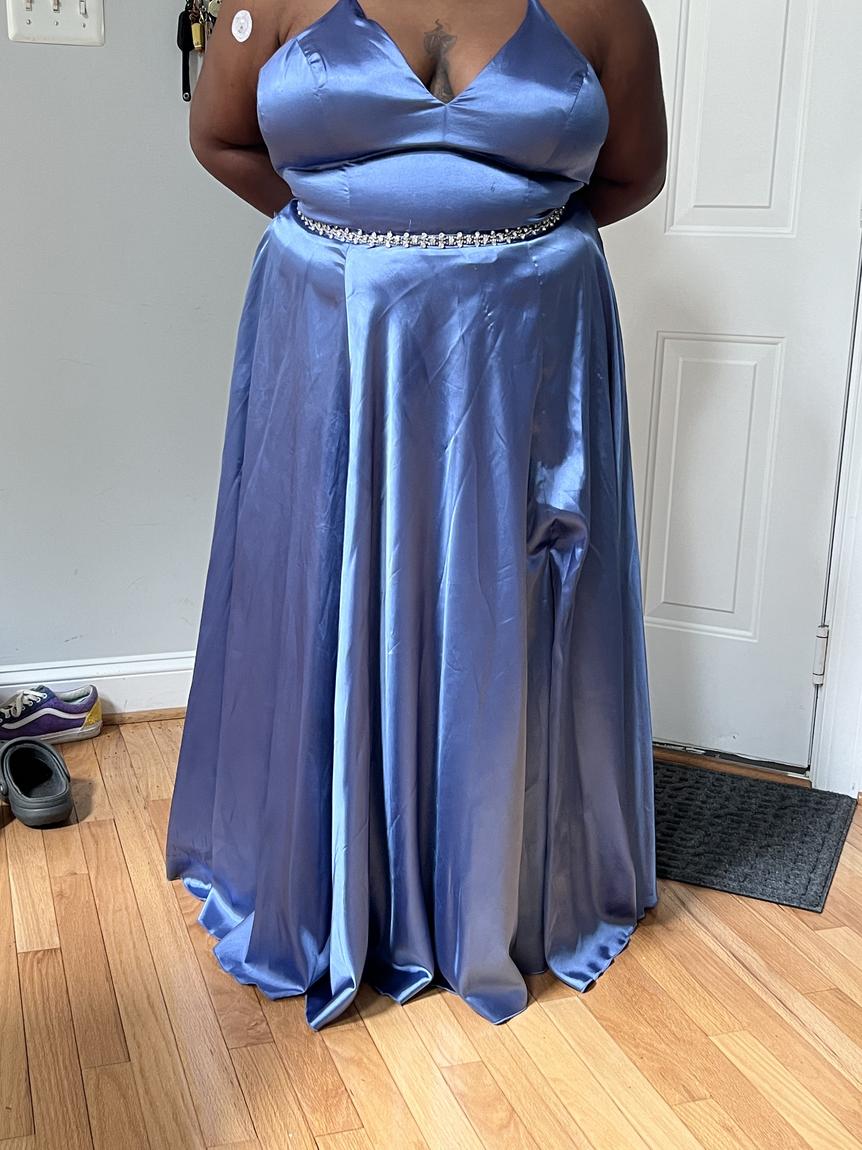 Faviana Plus Size 16 Prom Blue Ball Gown on Queenly