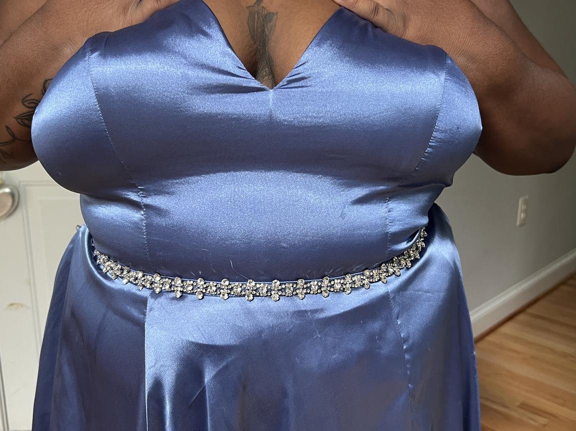 Faviana Plus Size 16 Prom Blue Ball Gown on Queenly