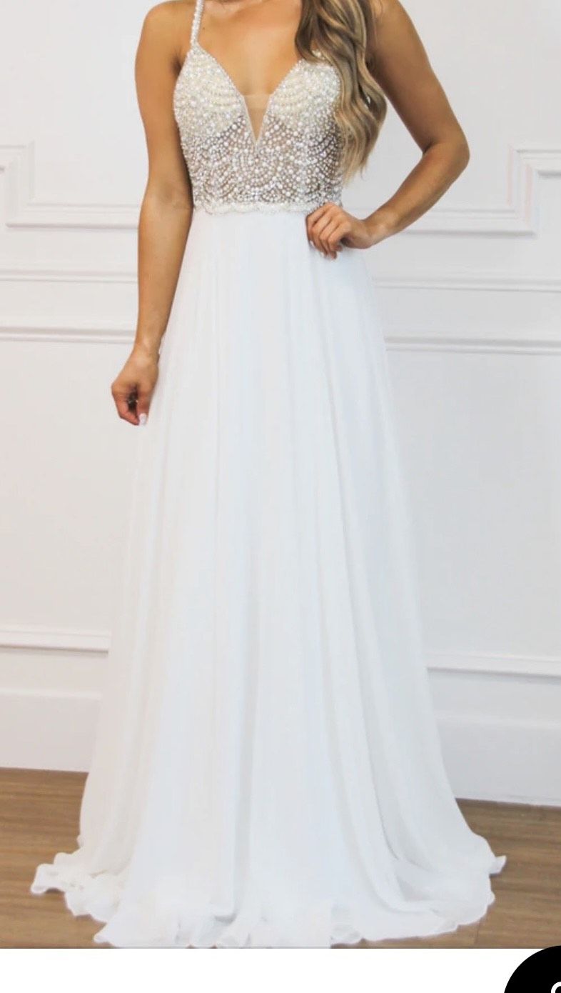 Size 4 Prom White A-line Dress on Queenly