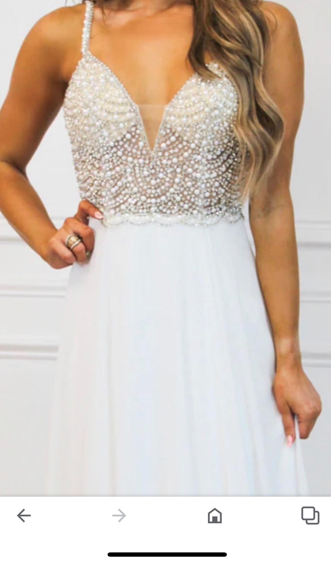 Size 4 Prom White A-line Dress on Queenly