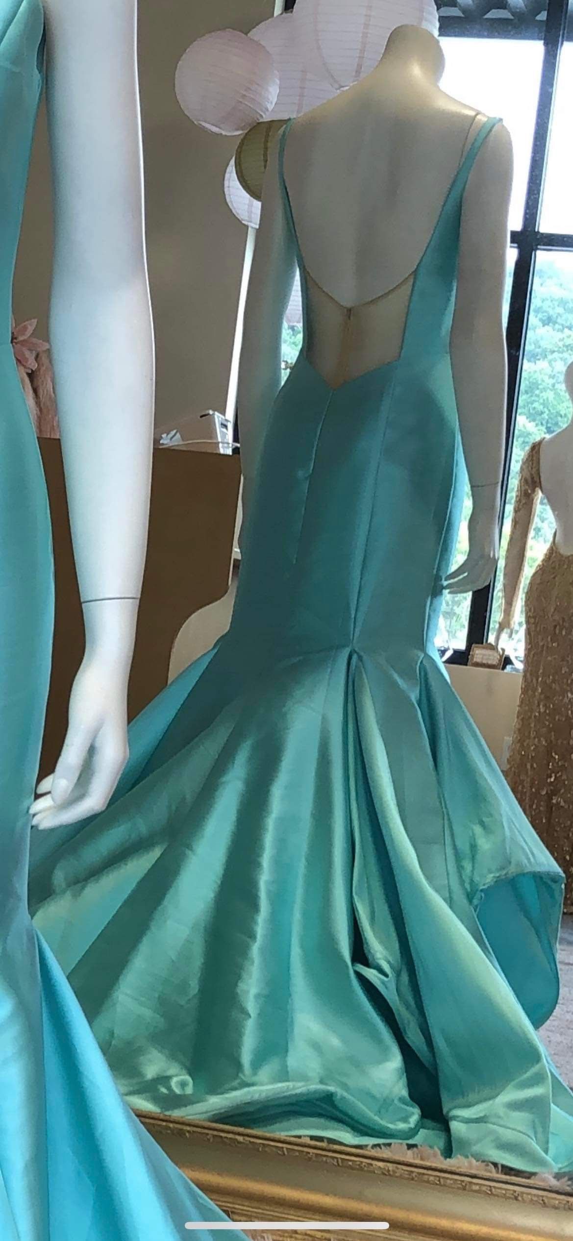 Mac Duggal Size 6 Blue Mermaid Dress on Queenly