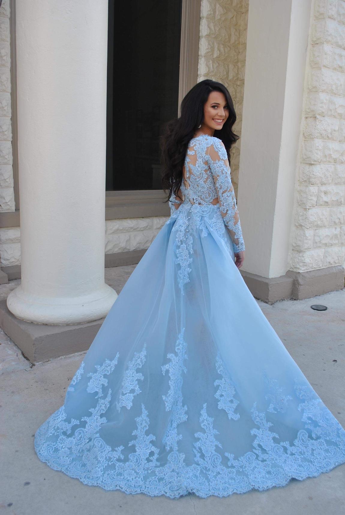 Sherri Hill Size 2 Blue Dress With Train on Queenly