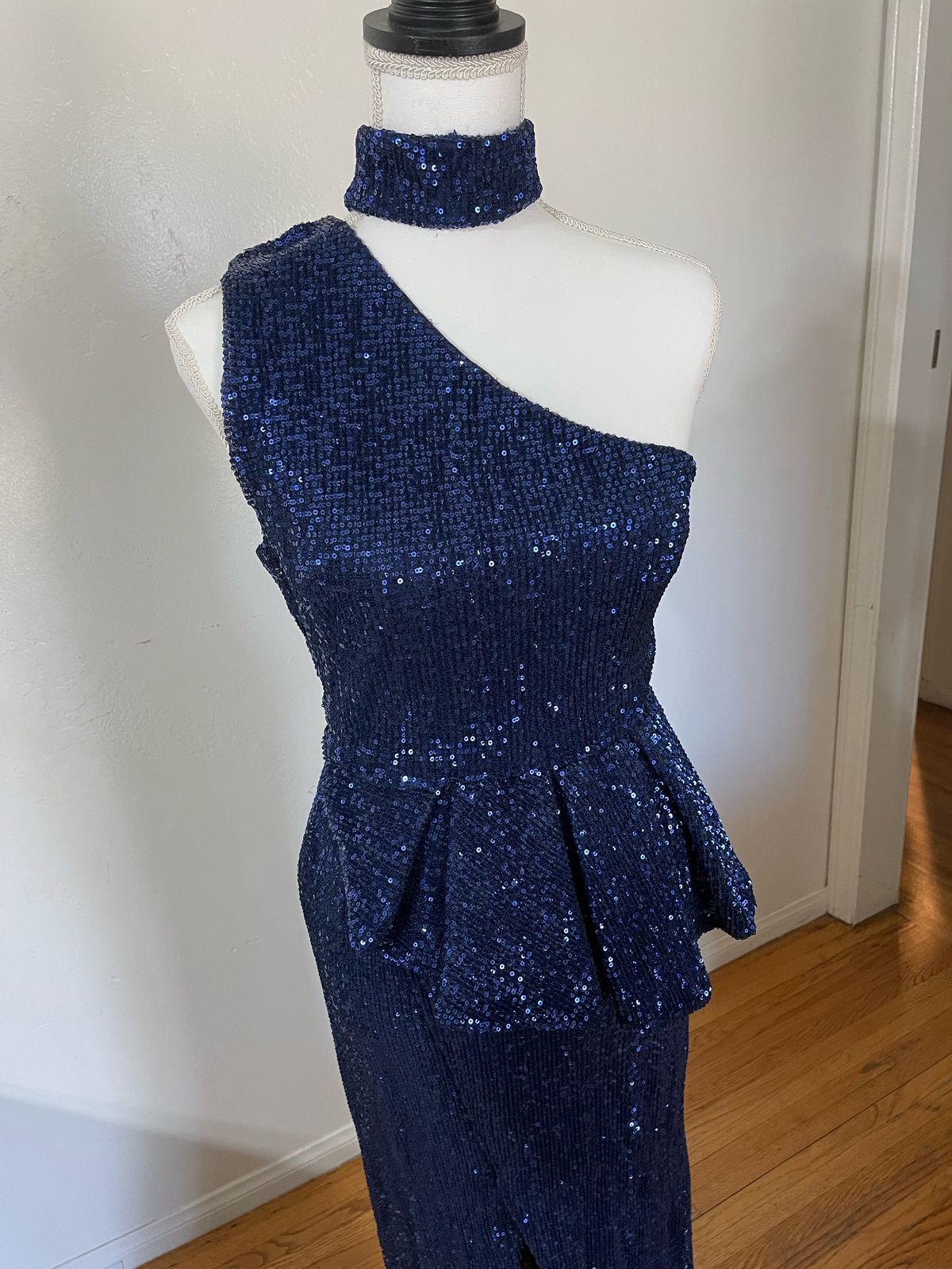 Size 8 Sequined Blue Mermaid Dress on Queenly