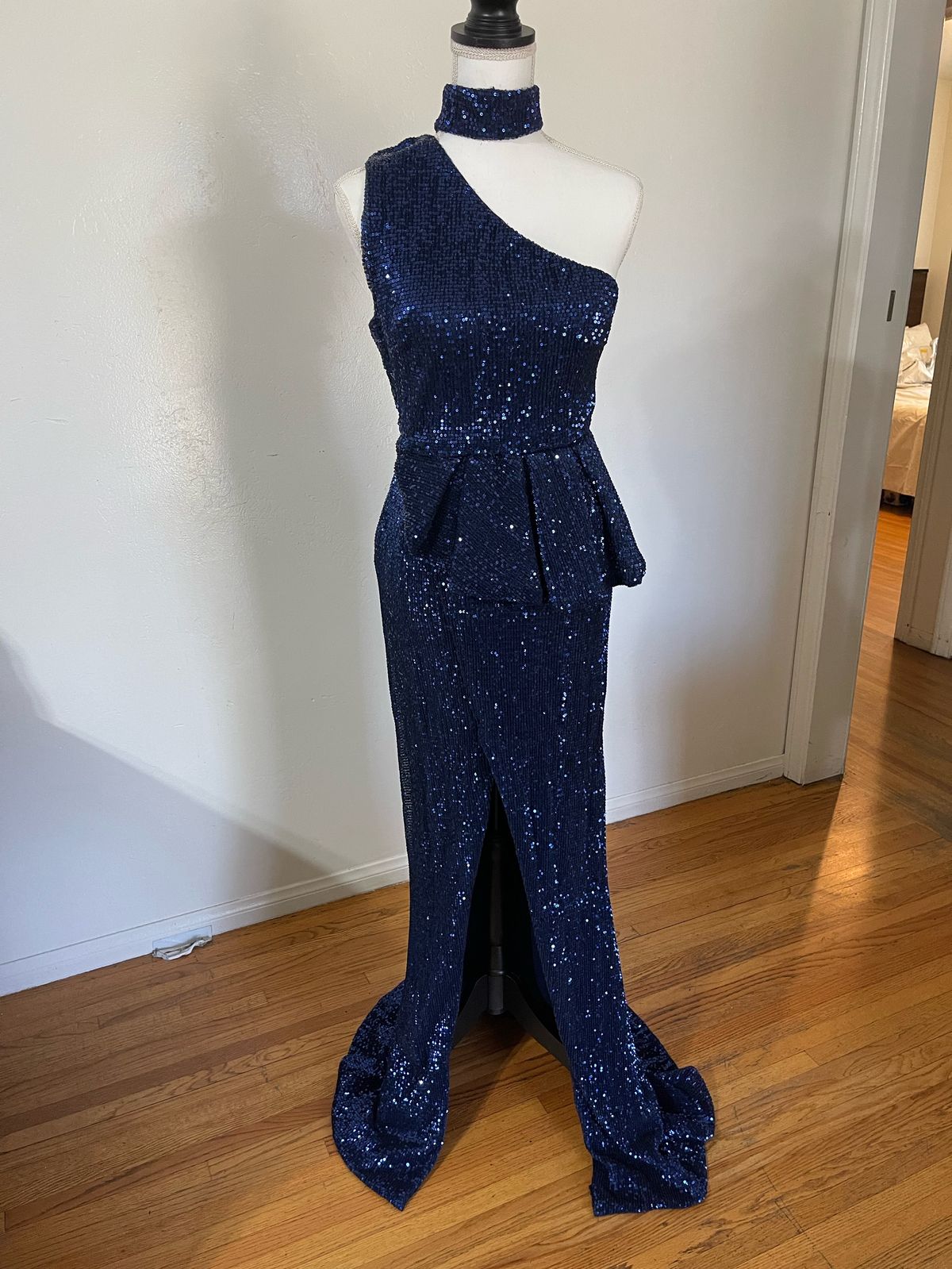 Size 8 Sequined Blue Mermaid Dress on Queenly
