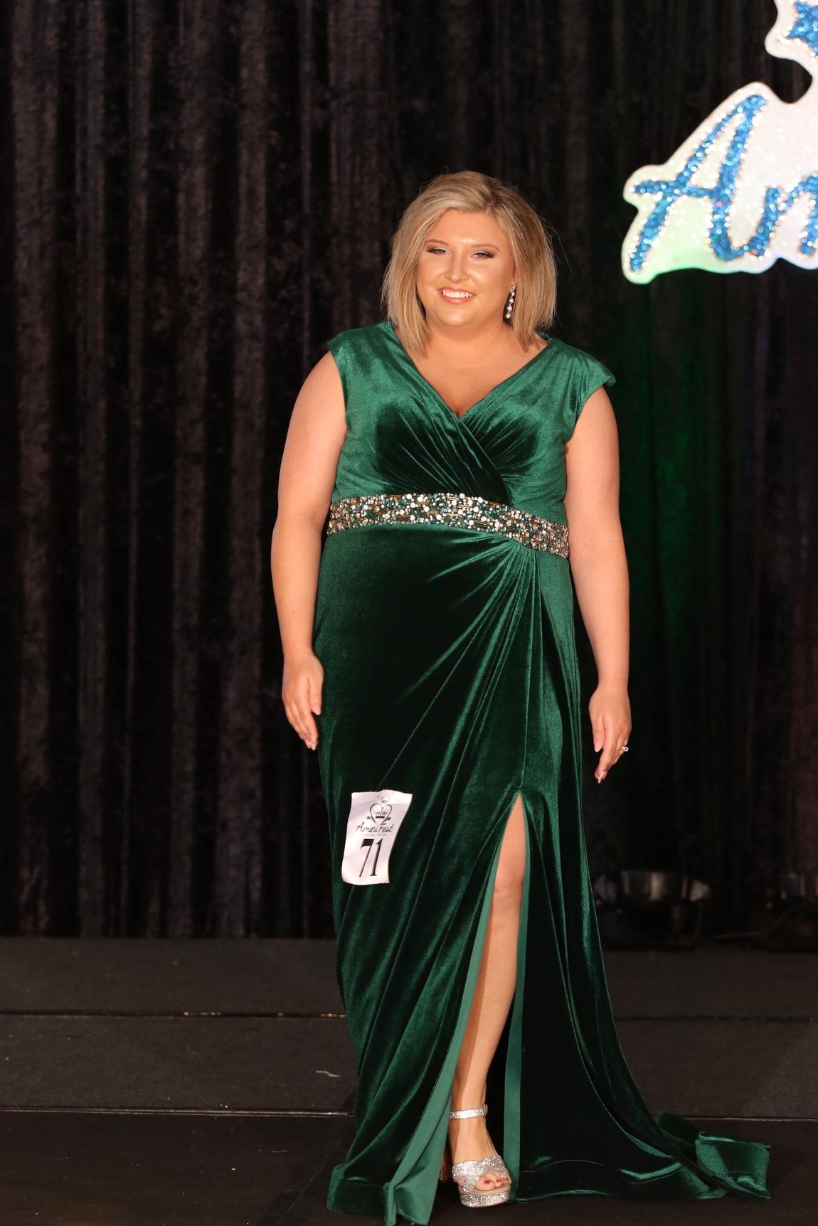 Mac Duggal Plus Size 18 Prom Velvet Emerald Green A-line Dress on Queenly