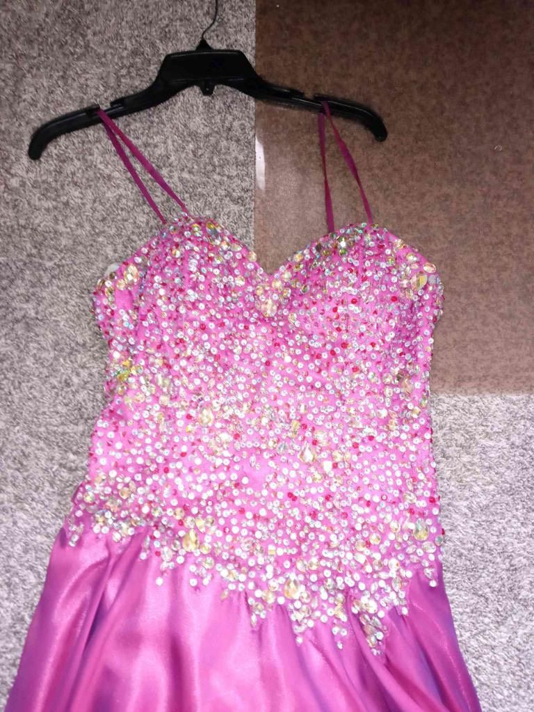Size 12 Prom Pink Ball Gown on Queenly