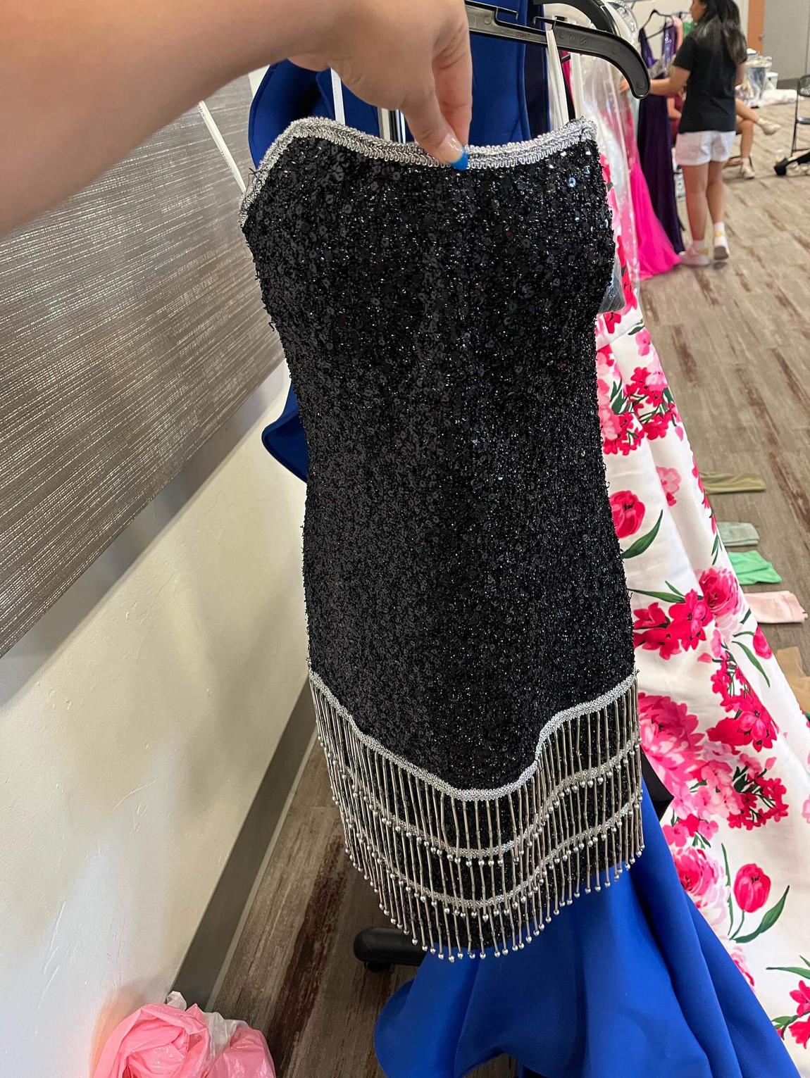 Size 12 Strapless Sequined Black Cocktail Dress on Queenly
