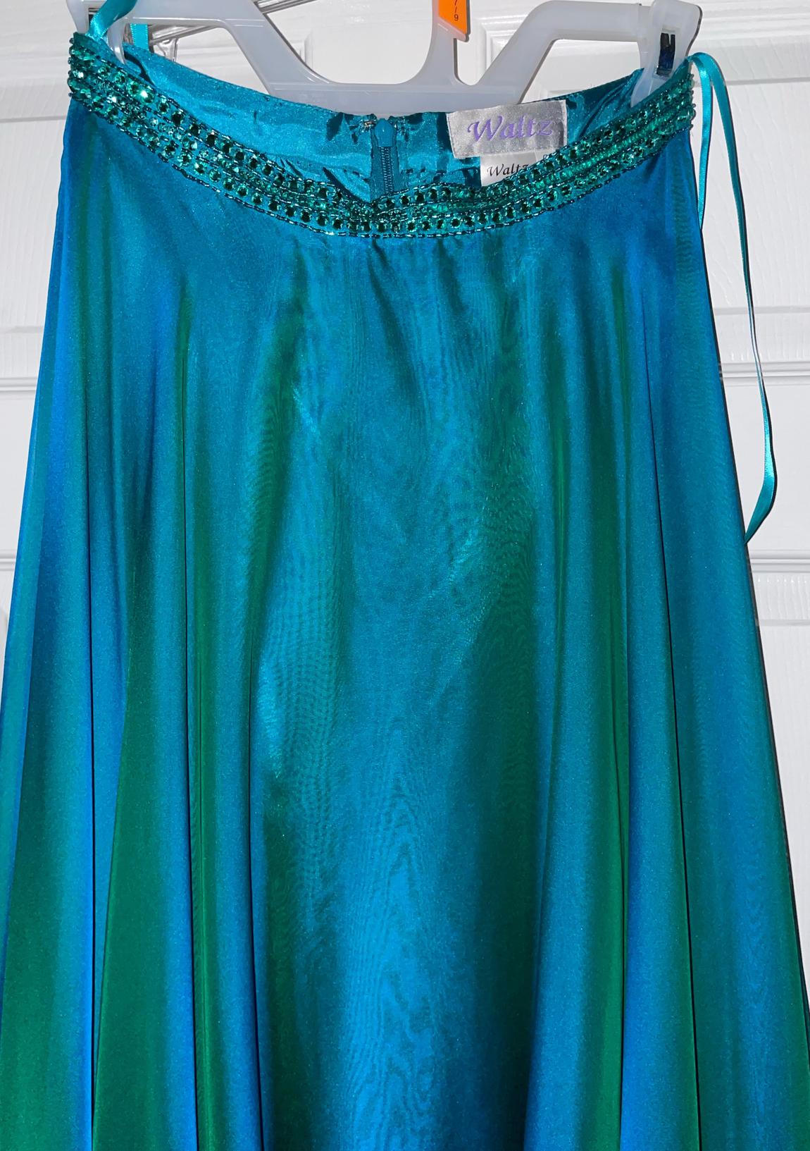 Size 6 Prom Turquoise Blue Floor Length Maxi on Queenly