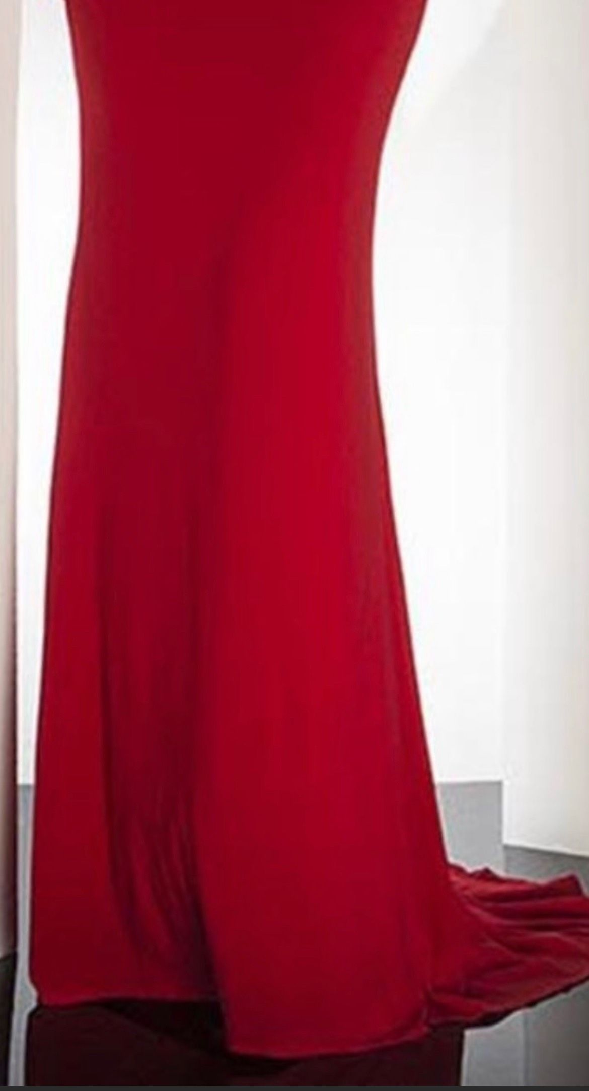 Tony Bowls Size 4 Plunge Sequined Red Floor Length Maxi on Queenly