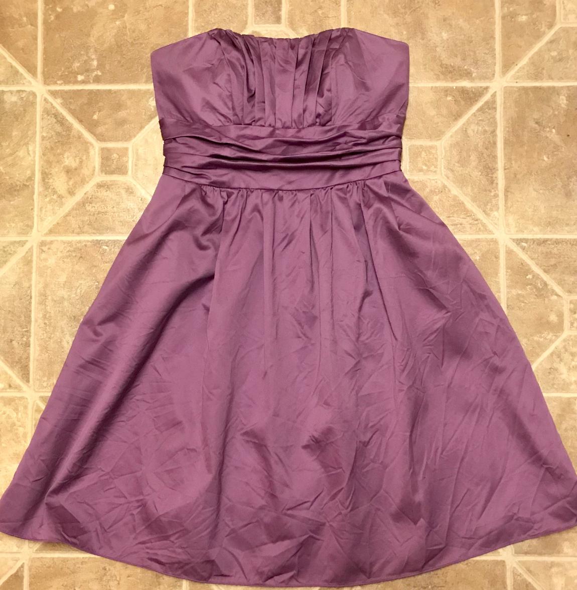 David's Bridal Size 6 Bridesmaid Strapless Purple A-line Dress on Queenly