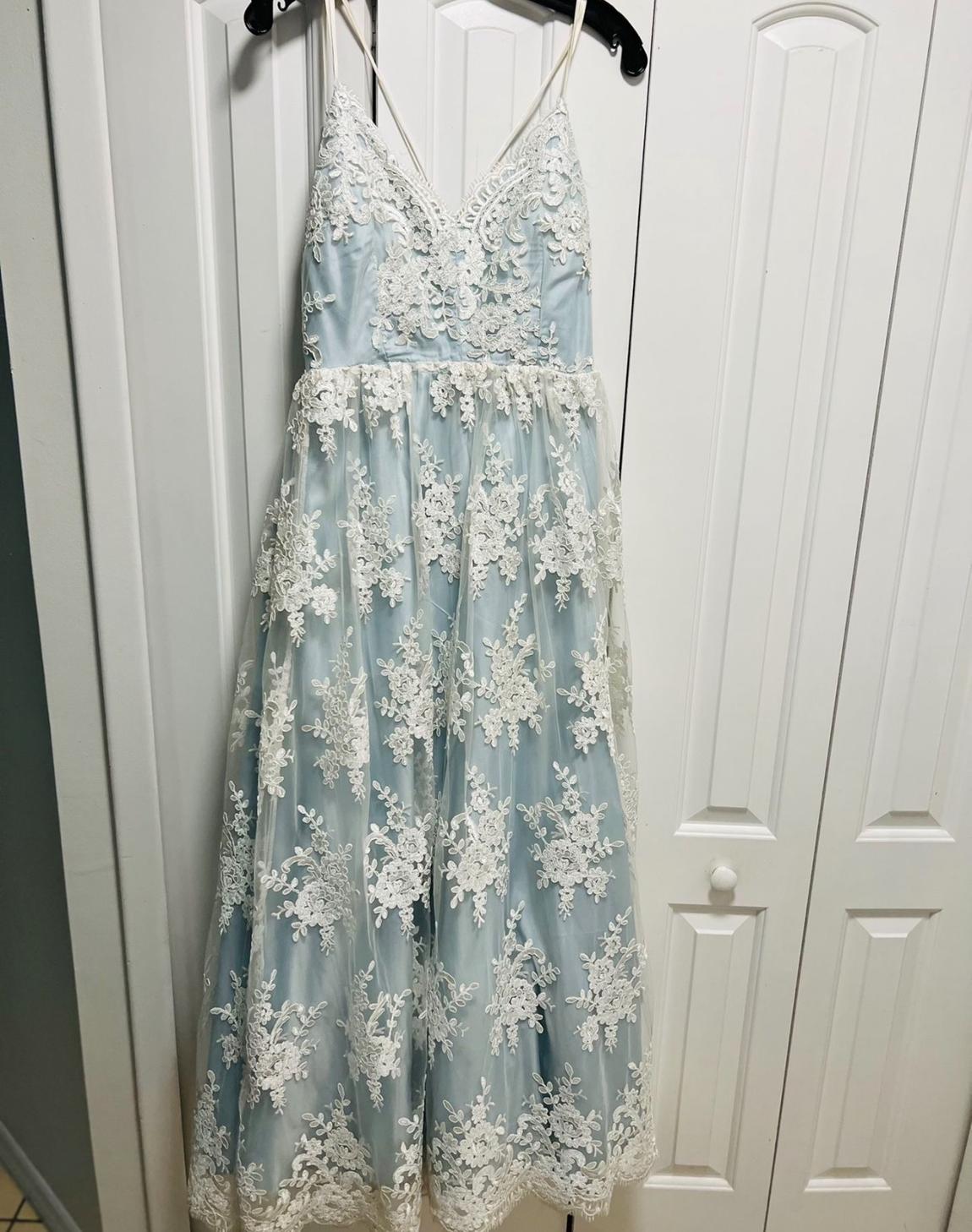 Size 12 Homecoming Halter Floral Light Blue Ball Gown on Queenly