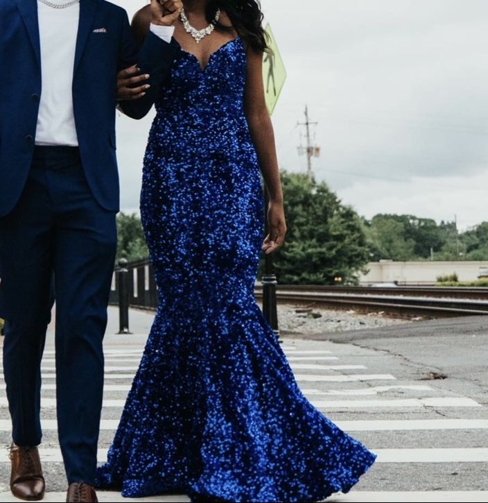 Style 21208 Portia and Scarlett Size 4 Prom Strapless Velvet Royal Blue Mermaid Dress on Queenly