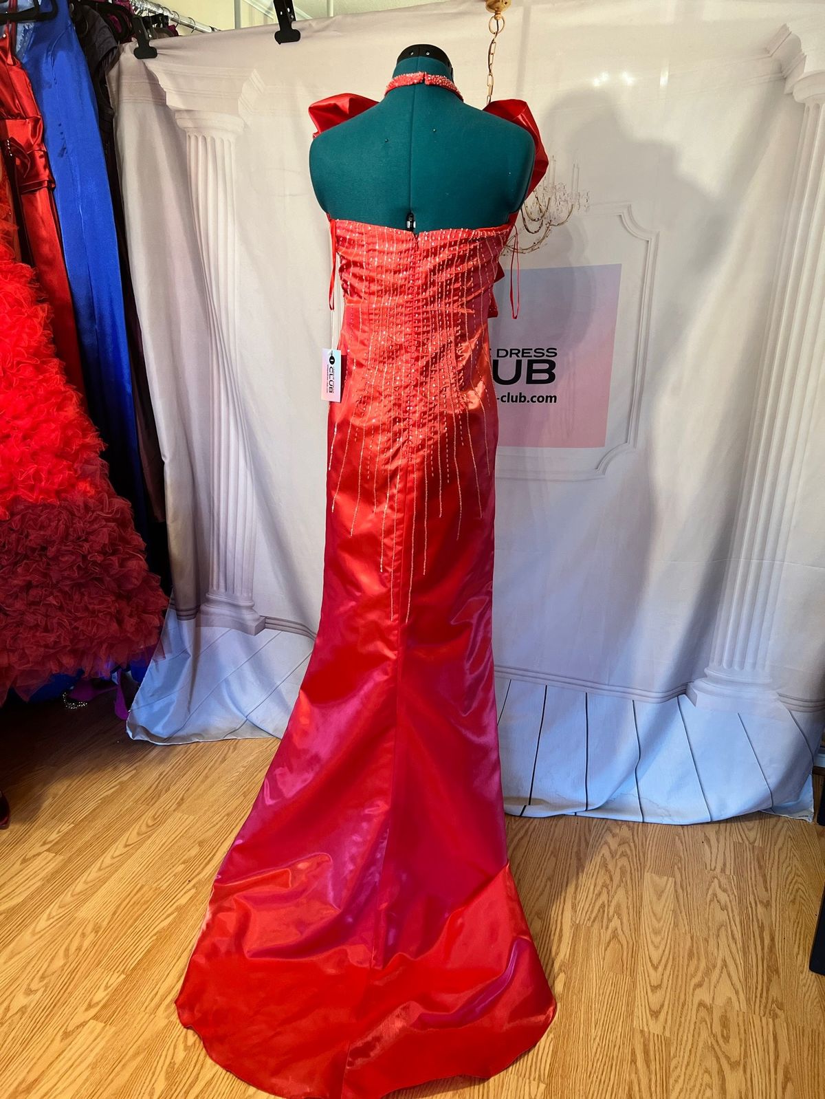 Unique Dress Club Size 4 Prom Satin Red Mermaid Dress on Queenly