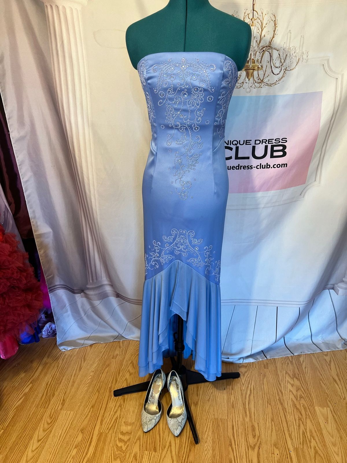 Unique Dress Club Size 4 Prom Blue Mermaid Dress on Queenly