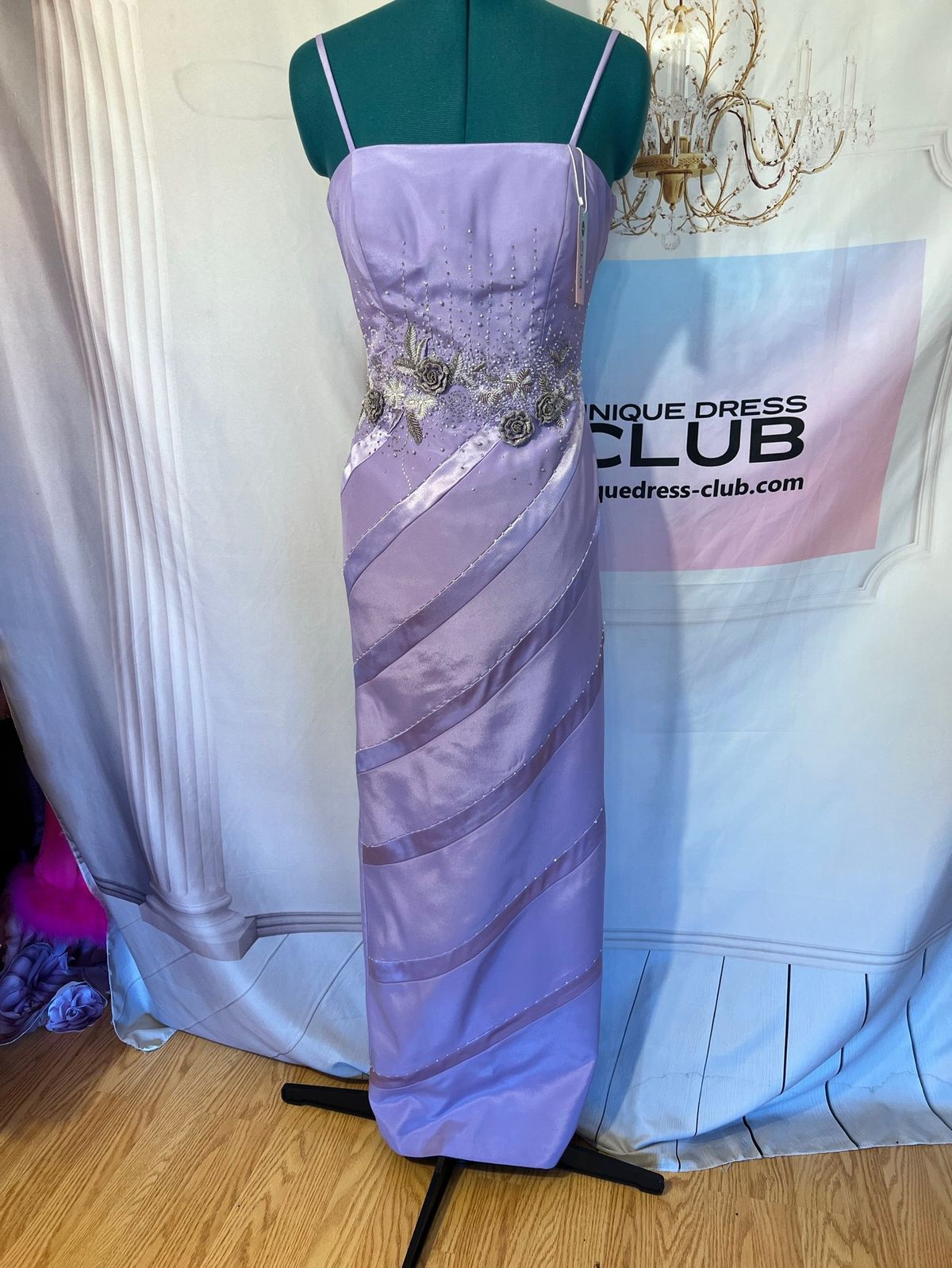 Unique Dress Club Size 6 Prom Satin Purple Cocktail Dress on Queenly