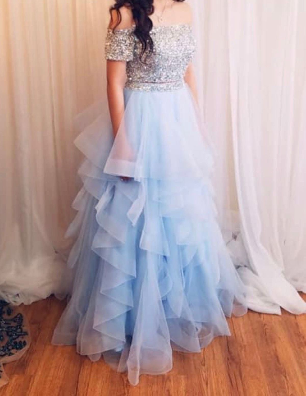 Size 4 Prom Off The Shoulder Lace Light Blue Cocktail Dress on Queenly