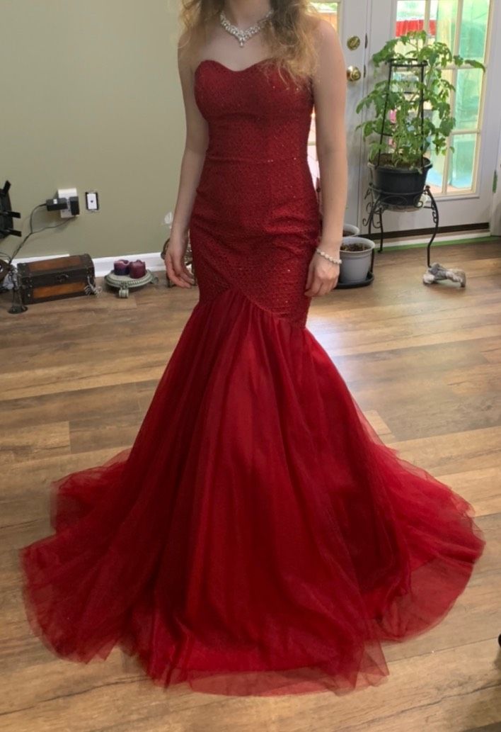 Size 2 Strapless Burgundy Red Mermaid Dress on Queenly
