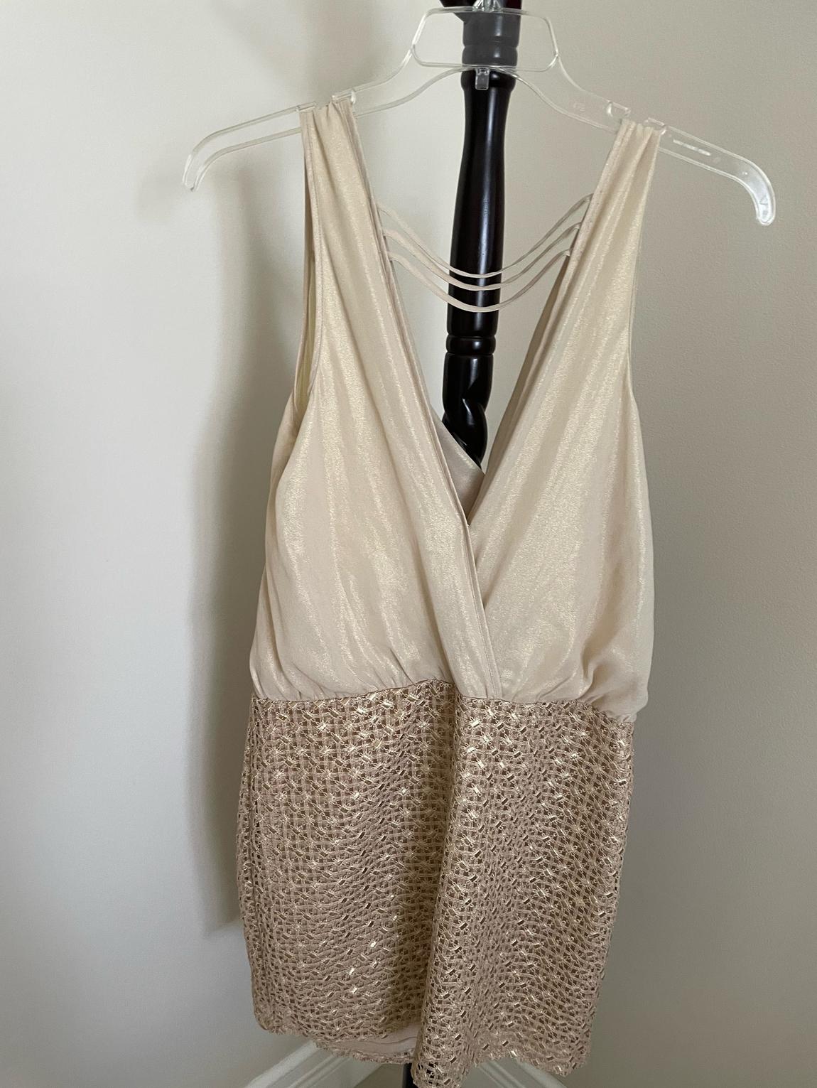 Size 10 Plunge Gold Cocktail Dress on Queenly
