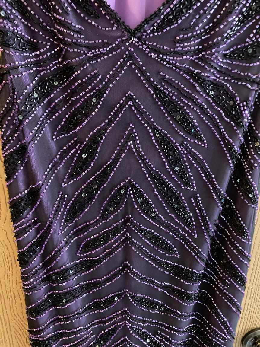 Size 10 Prom Plunge Sequined Purple Mermaid Dress on Queenly