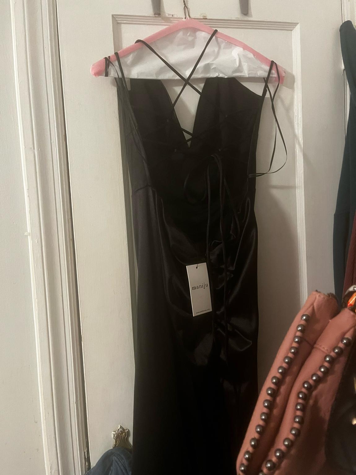 Size 10 Black Mermaid Dress on Queenly