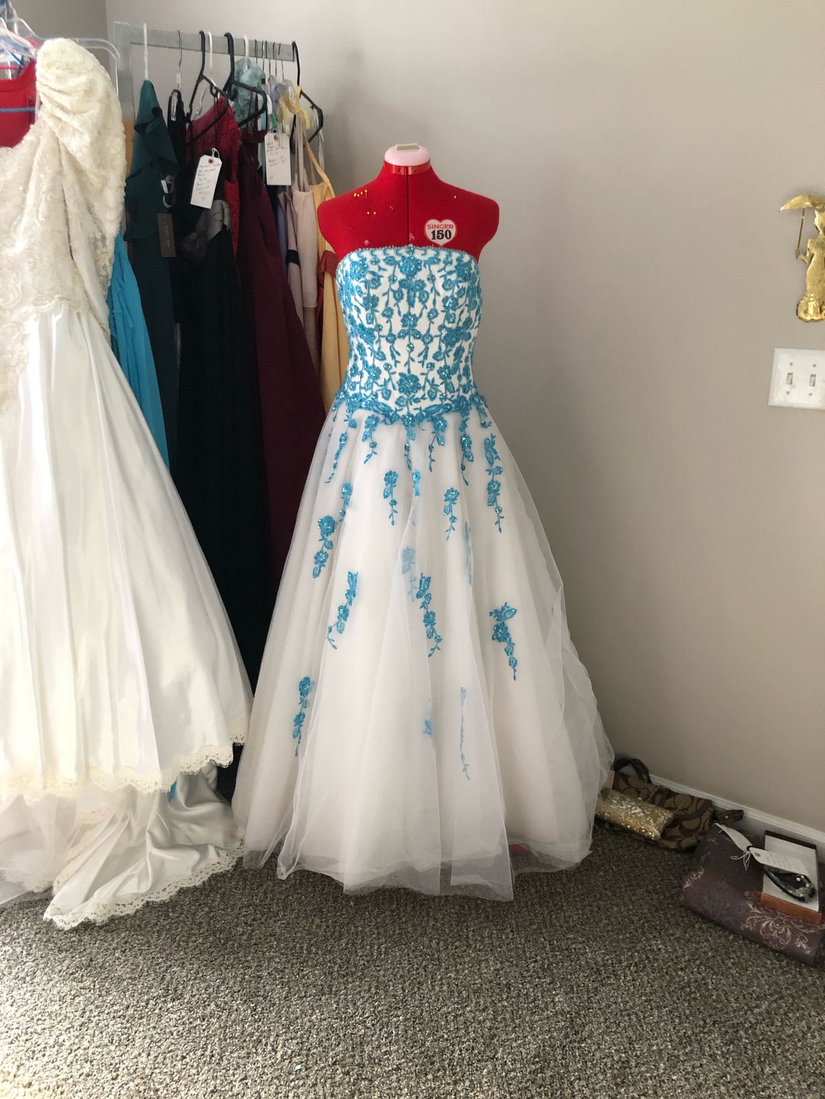Night Moves Size 10 White Ball Gown on Queenly