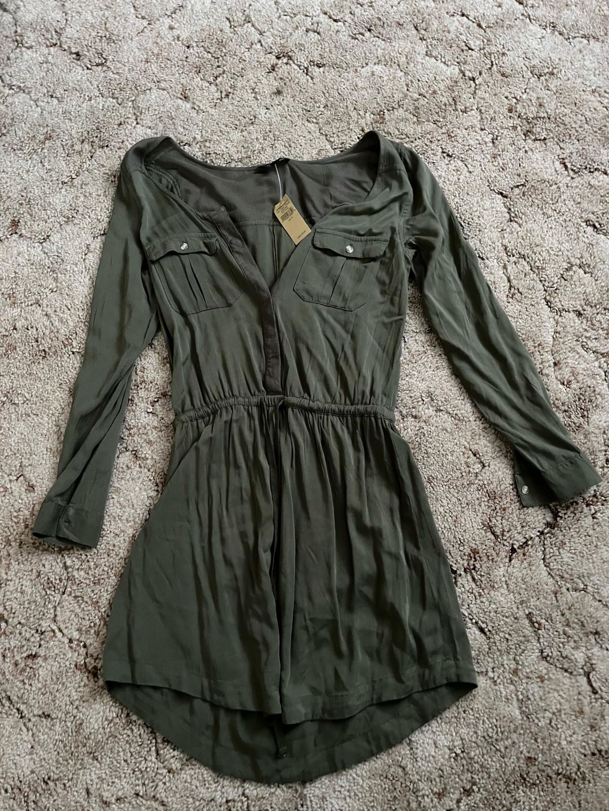 American Eagle Size 2 Wedding Guest Long Sleeve Green A-line Dress on Queenly