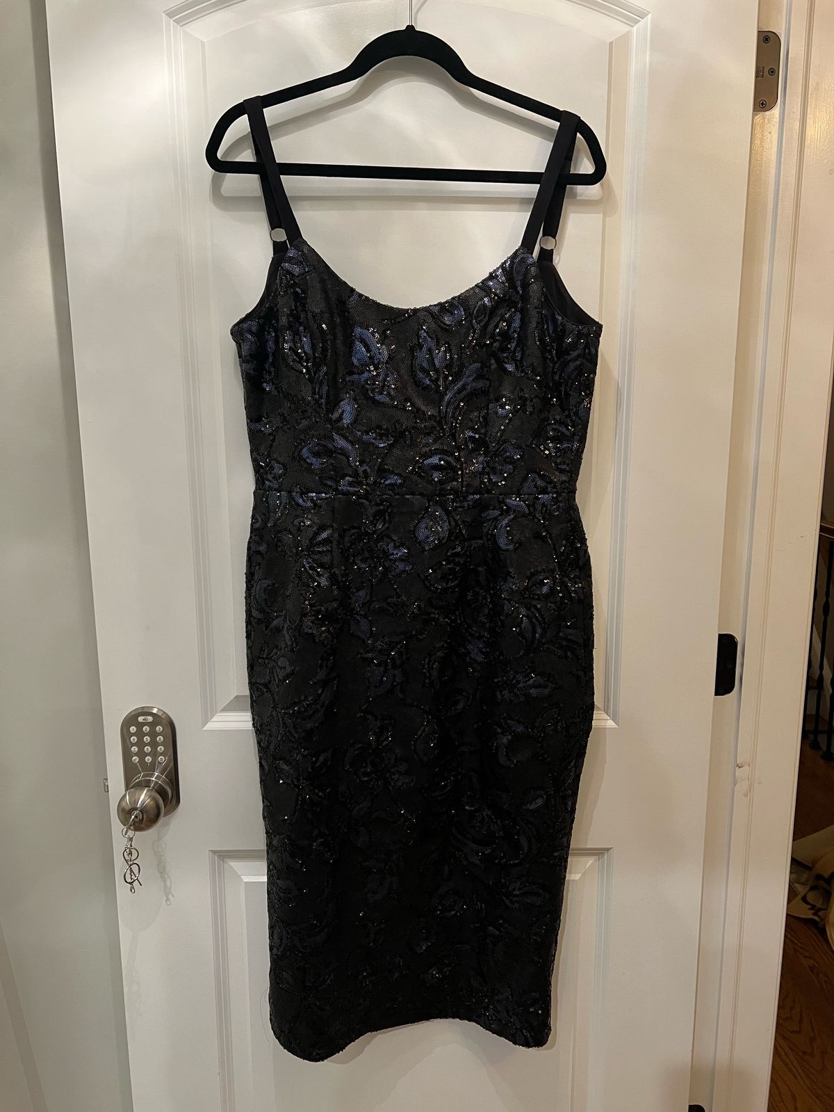 Dress the population Size 10 Sequined Navy Black Cocktail Dress on Queenly