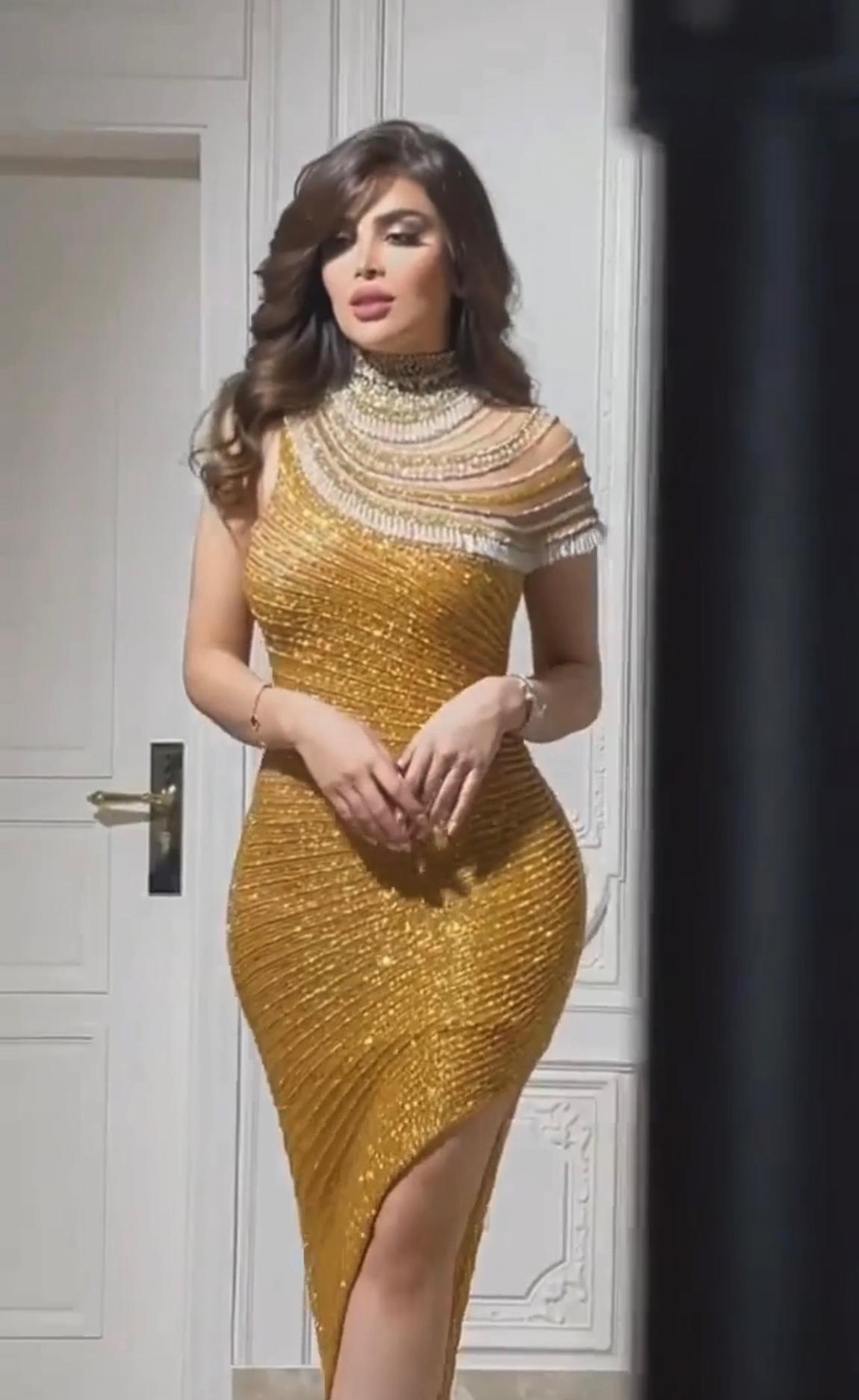Size 8 Gold Mermaid Dress on Queenly