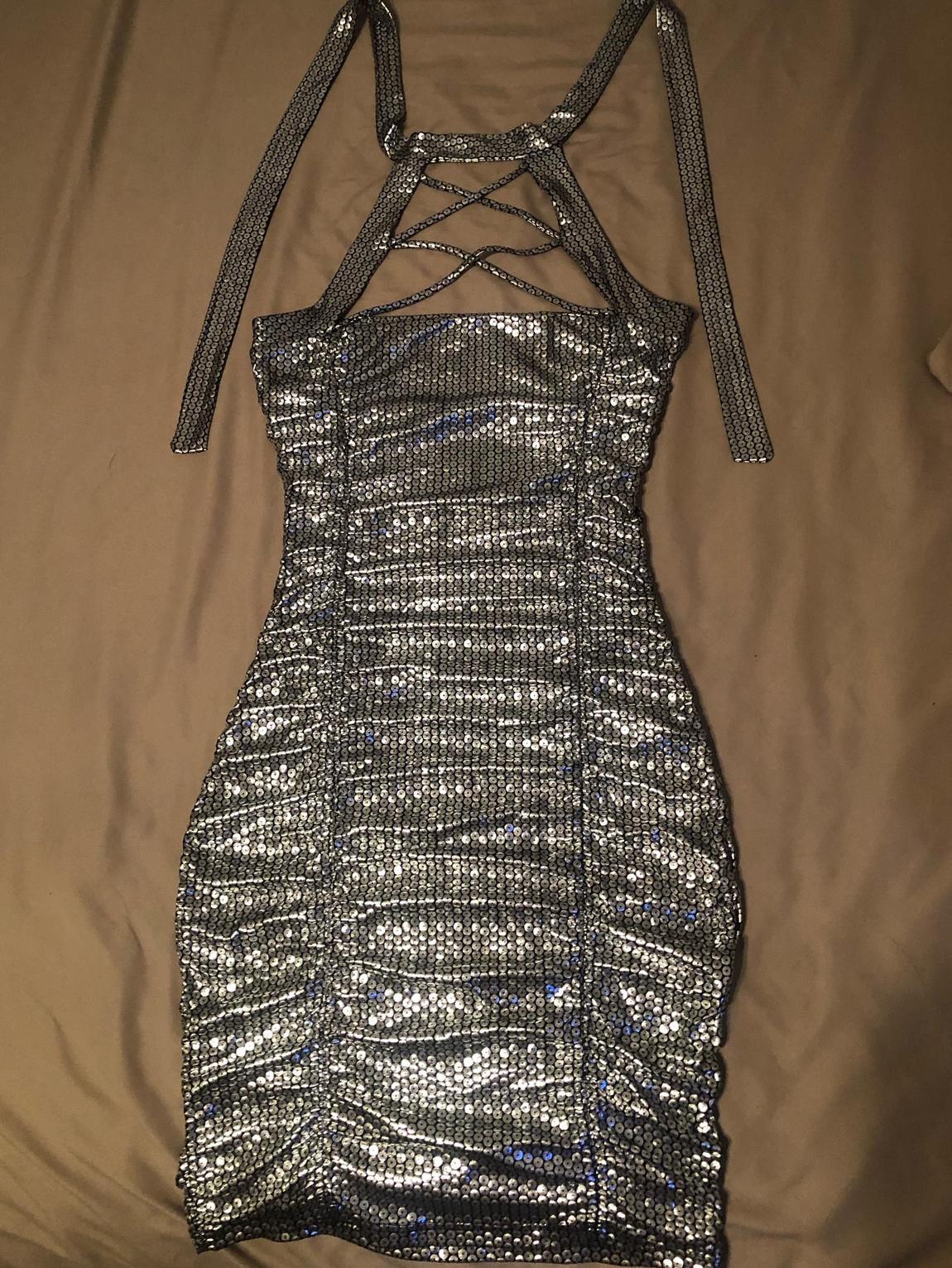 Symphony Size 0 Prom Silver Cocktail Dress on Queenly