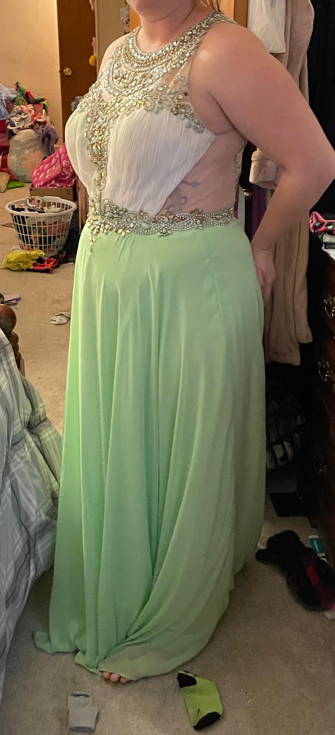 Size 14 Prom Green A-line Dress on Queenly