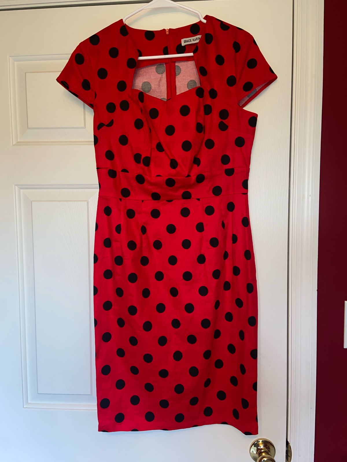 Size 8 Homecoming Cap Sleeve Red Cocktail Dress on Queenly