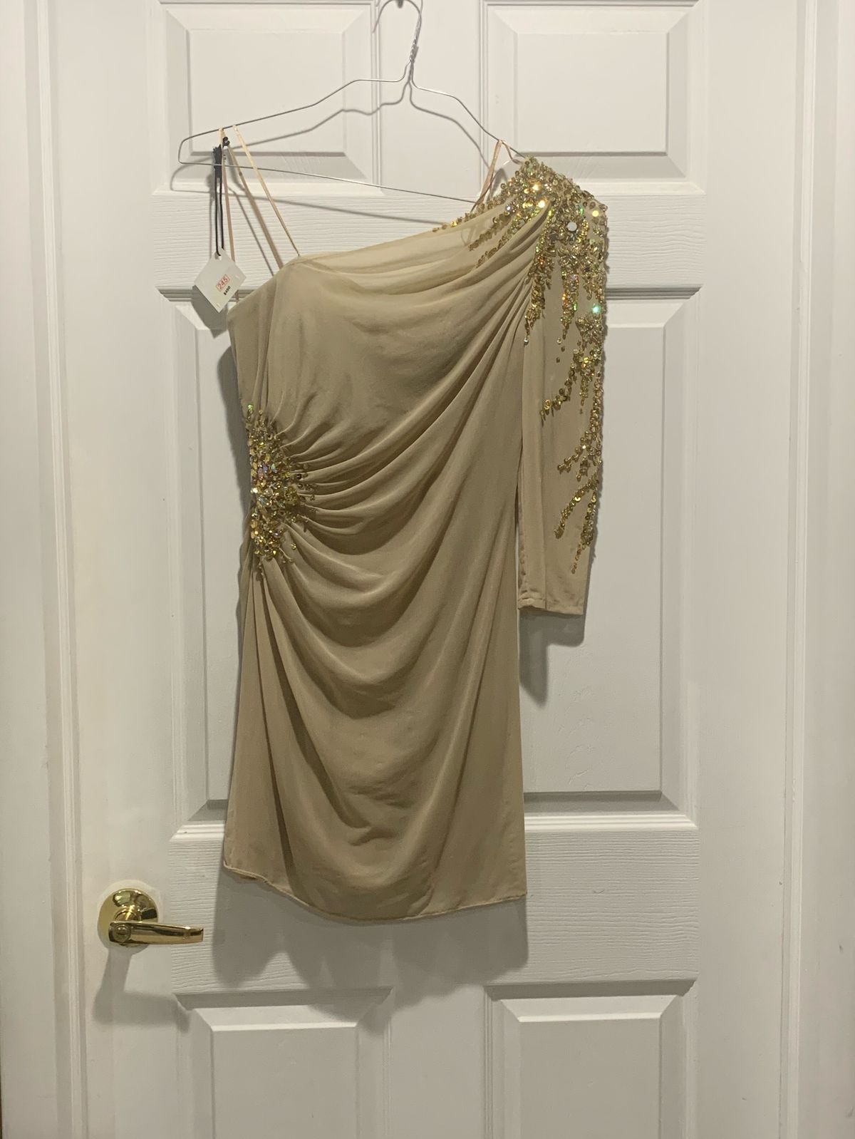 Faviana Size 2 Gold Cocktail Dress on Queenly