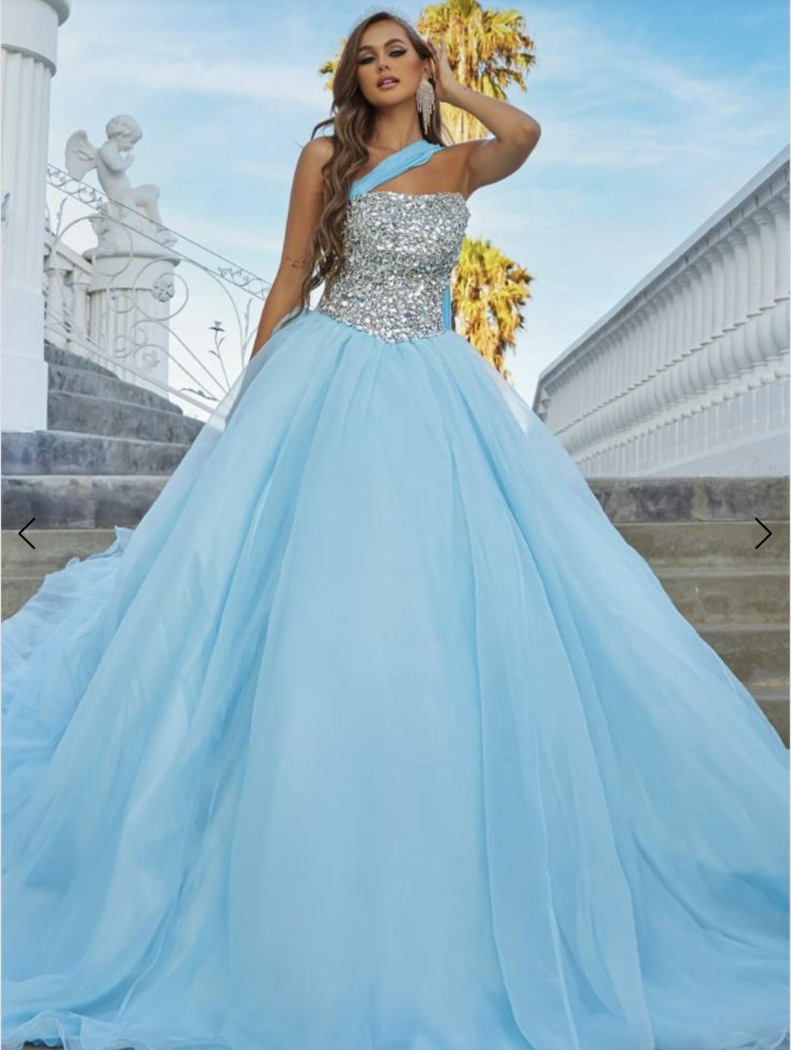 Portia and Scarlett Size 4 Blue Ball Gown on Queenly