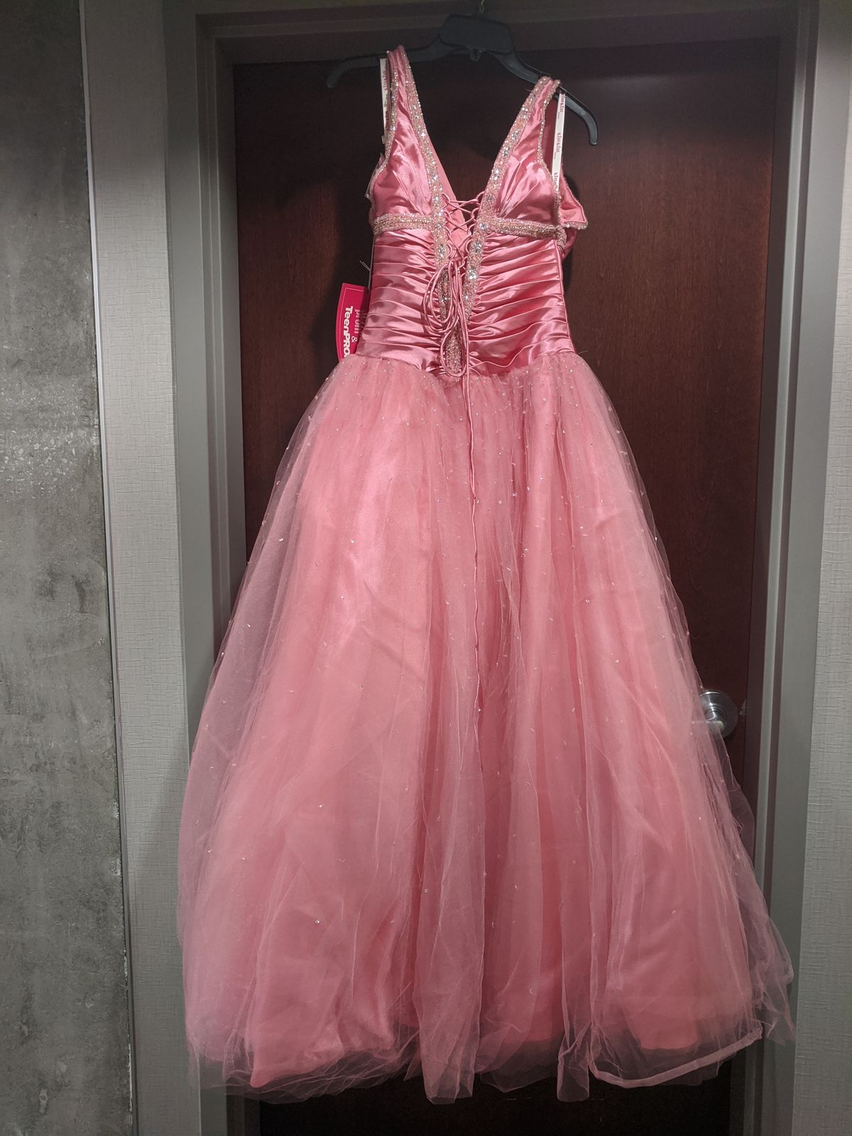 Style HP3971 Kiss Kiss Formal/Mary's Bridal Size 10 Homecoming Sequined Light Pink Ball Gown on Queenly