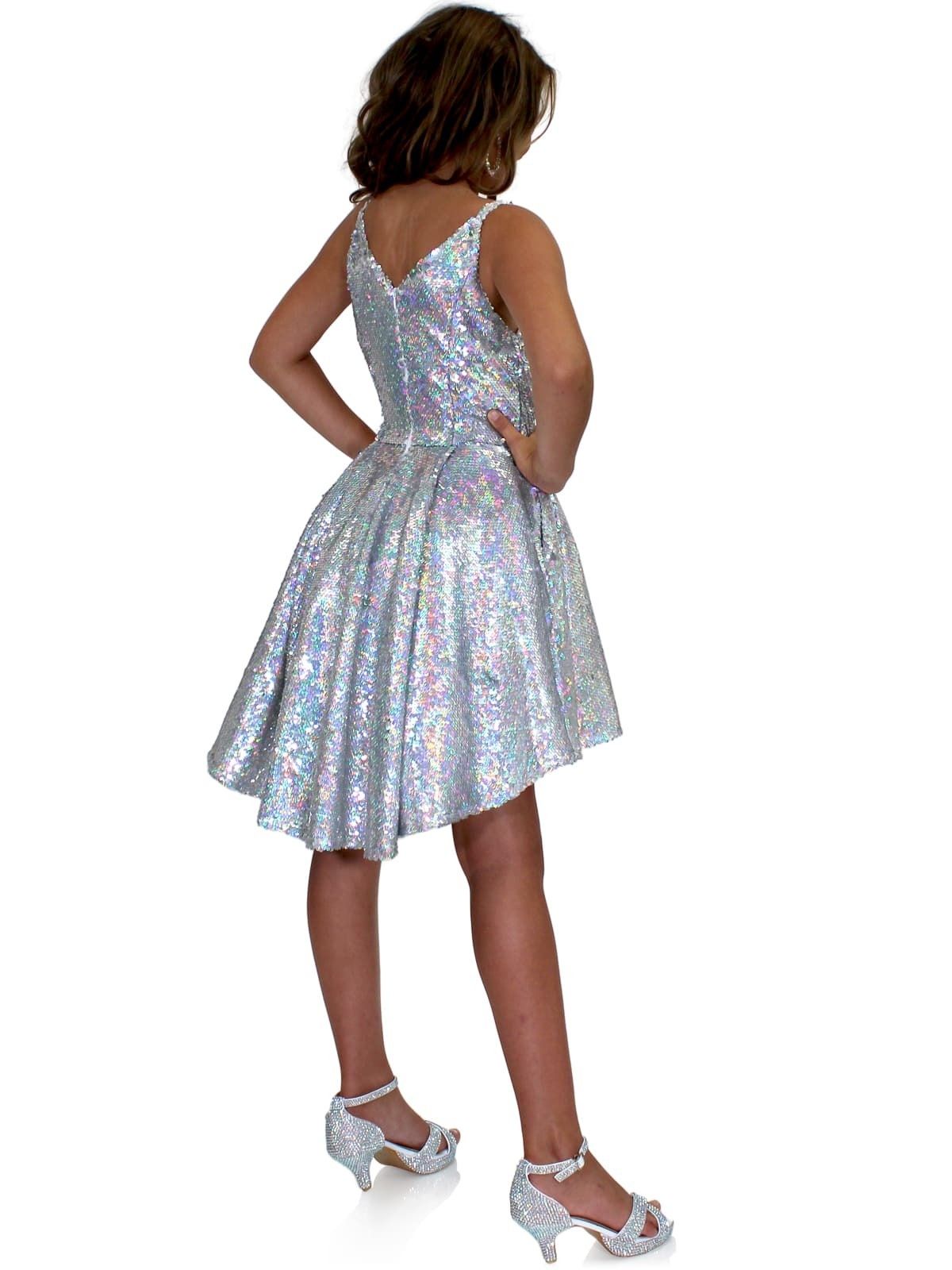 Style 5013 Marc Defang Girls Size 4 Prom Sequined Silver Cocktail Dress on Queenly