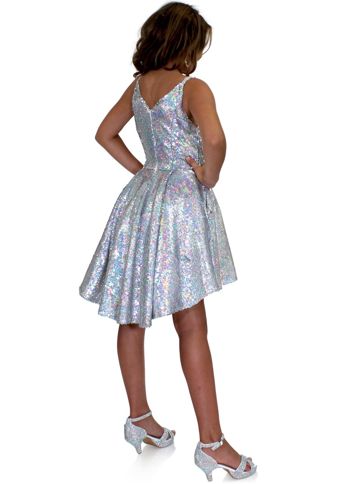 Style 5013 Marc Defang Girls Size 6 Prom Sequined Silver Cocktail Dress on Queenly