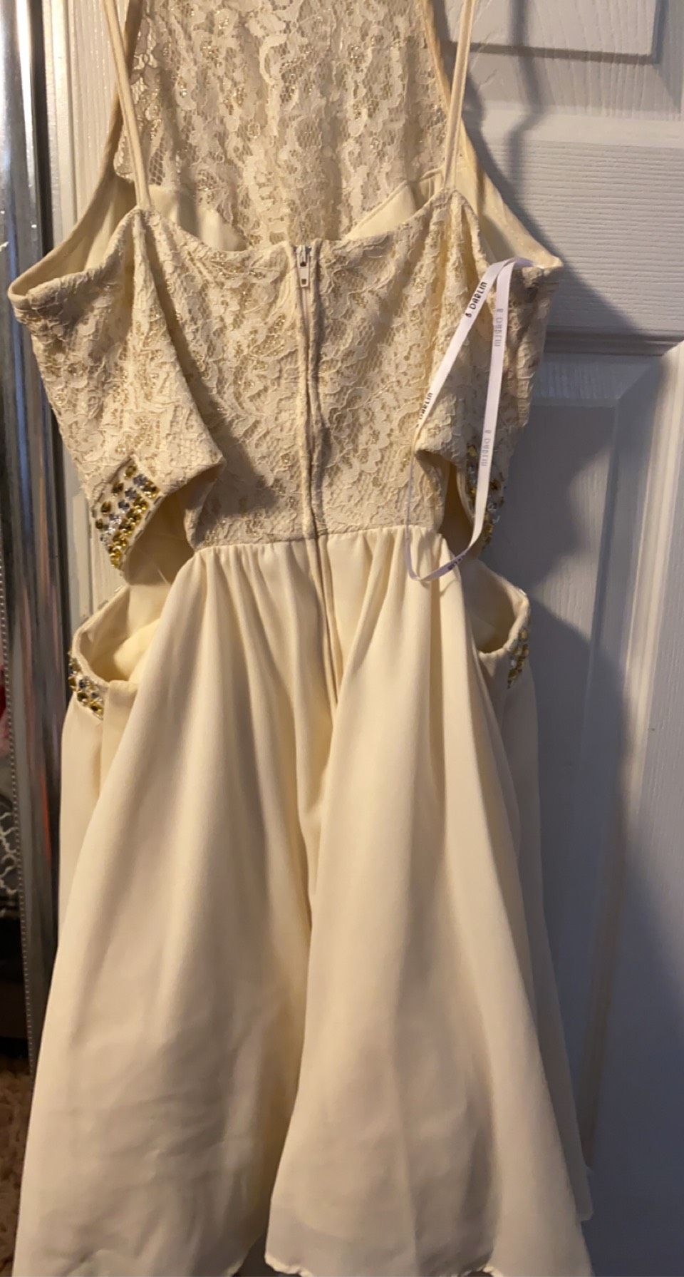 B. Darlin Size 6 Nude Cocktail Dress on Queenly