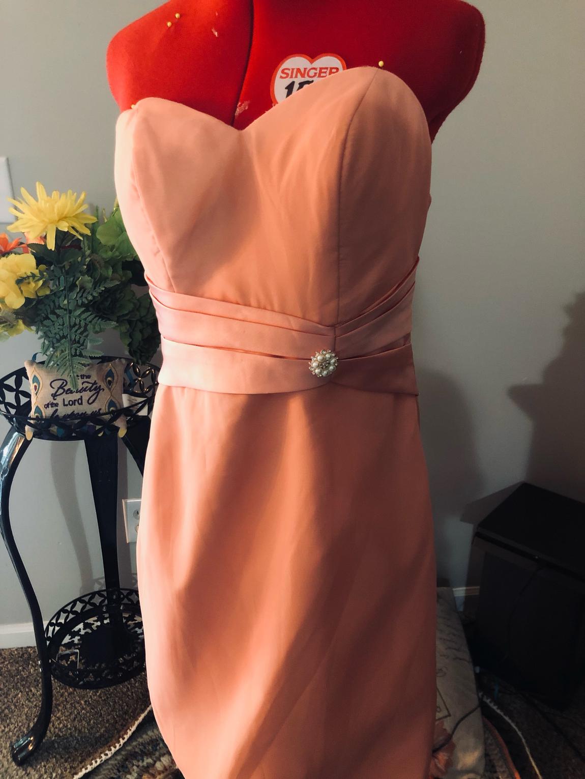 Da Vinci Size 8 Strapless Sequined Coral Cocktail Dress on Queenly