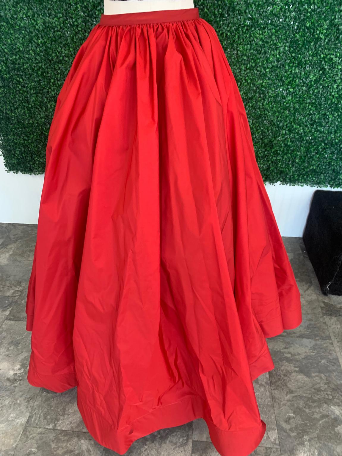 Tarik Ediz Size 4 Prom Red Ball Gown on Queenly